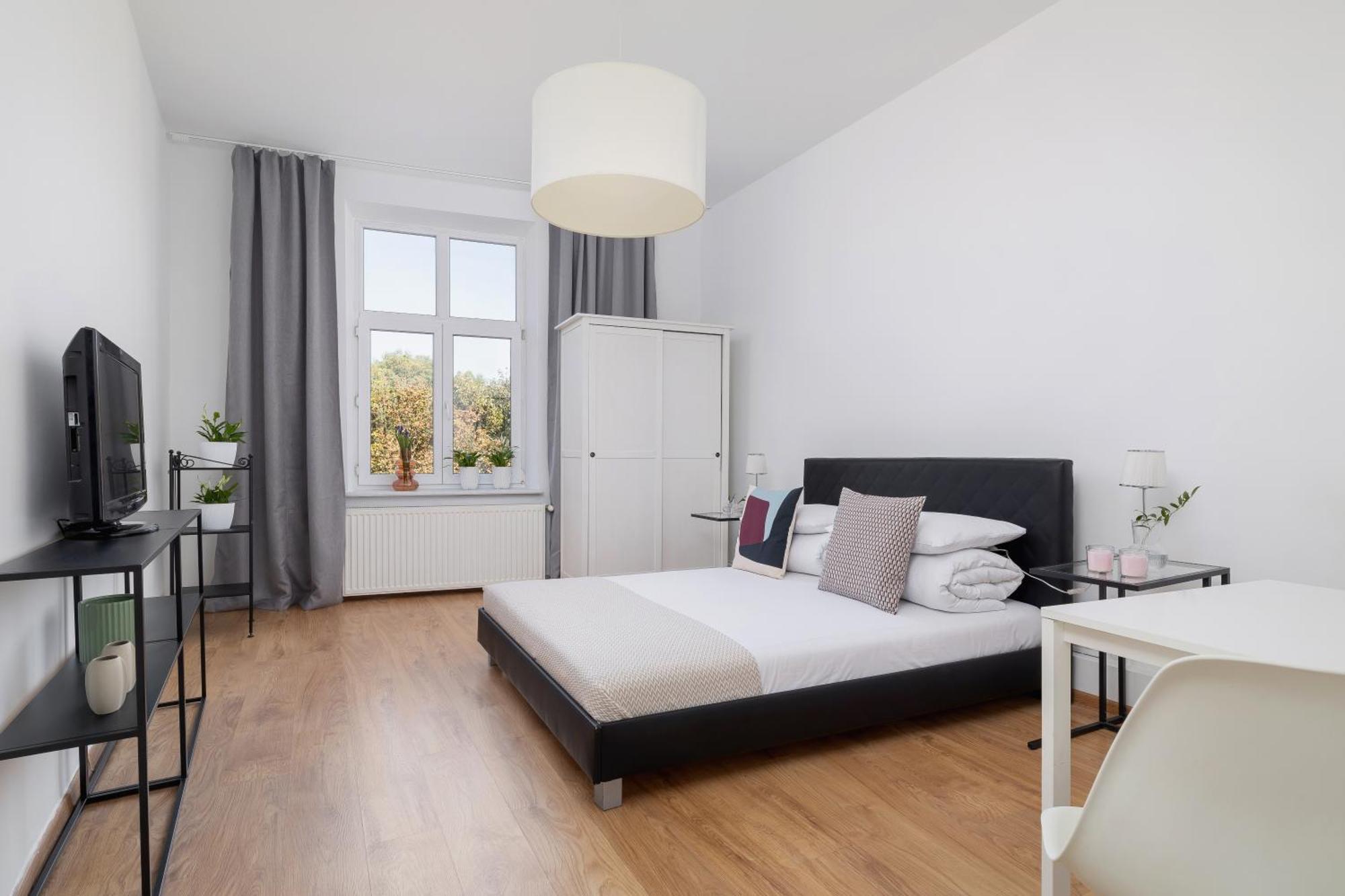 1-Bedroom Apartment - Dluga 65 Street كراكوفيا المظهر الخارجي الصورة