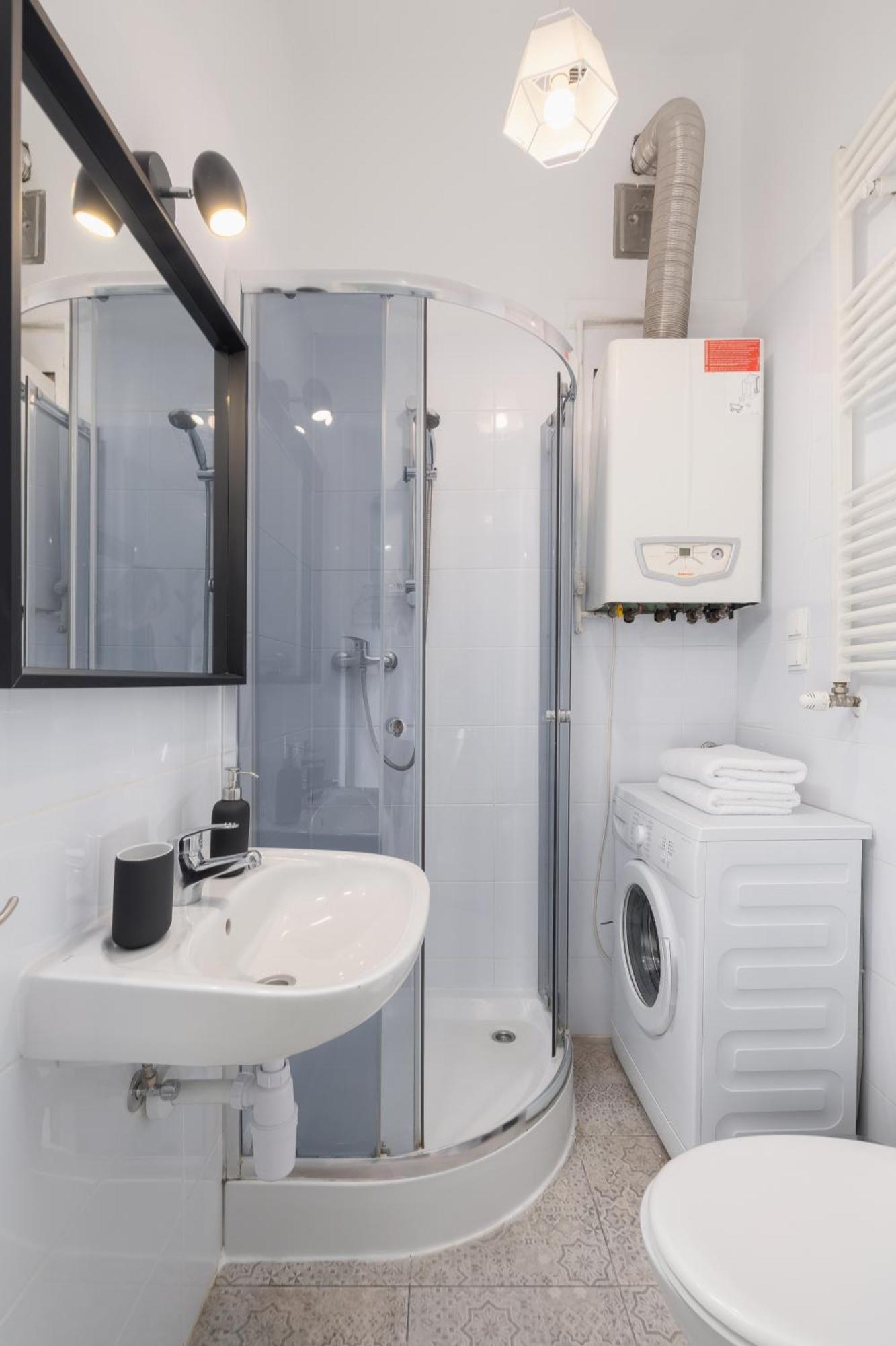 1-Bedroom Apartment - Dluga 65 Street كراكوفيا المظهر الخارجي الصورة