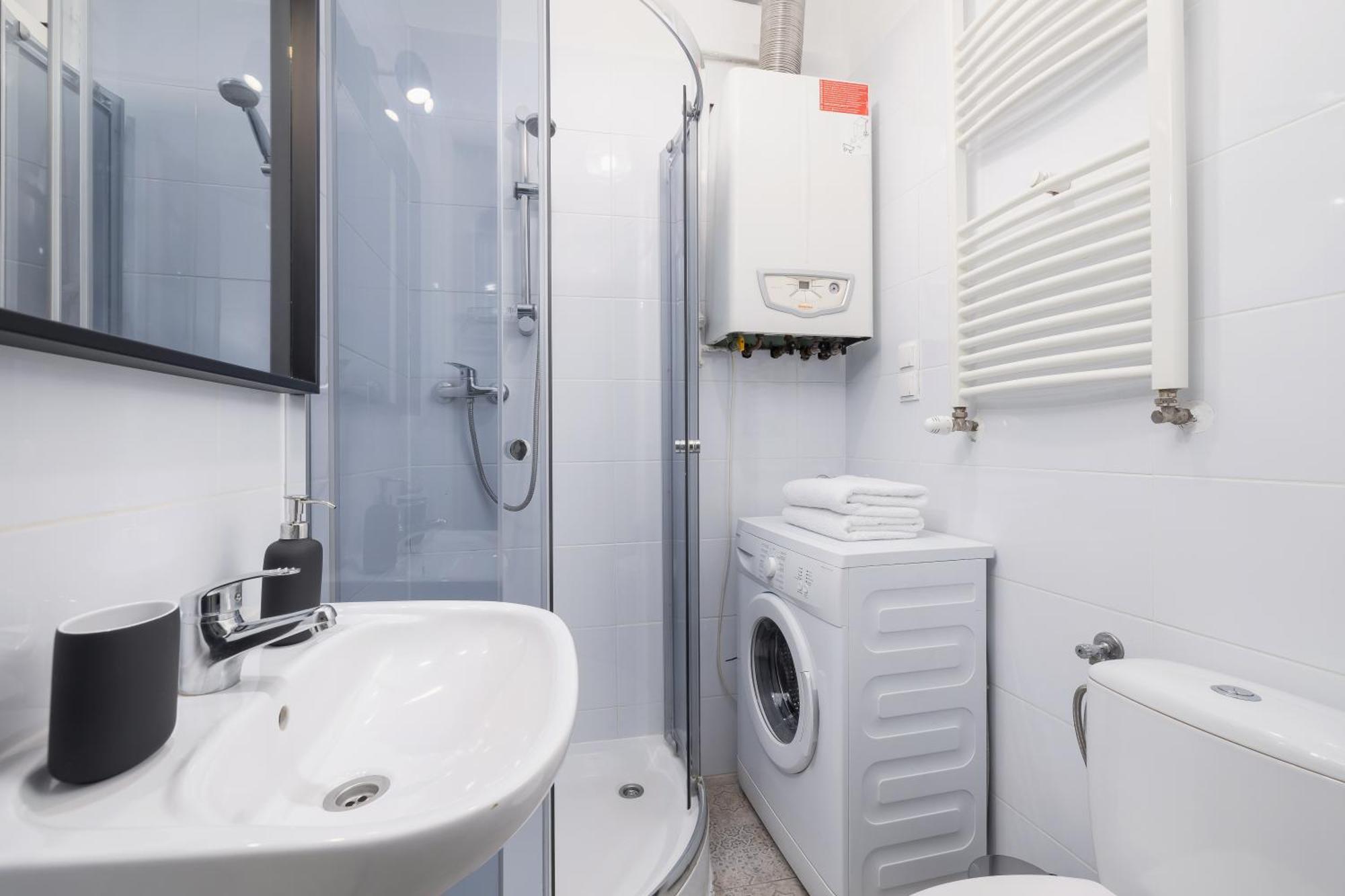 1-Bedroom Apartment - Dluga 65 Street كراكوفيا المظهر الخارجي الصورة
