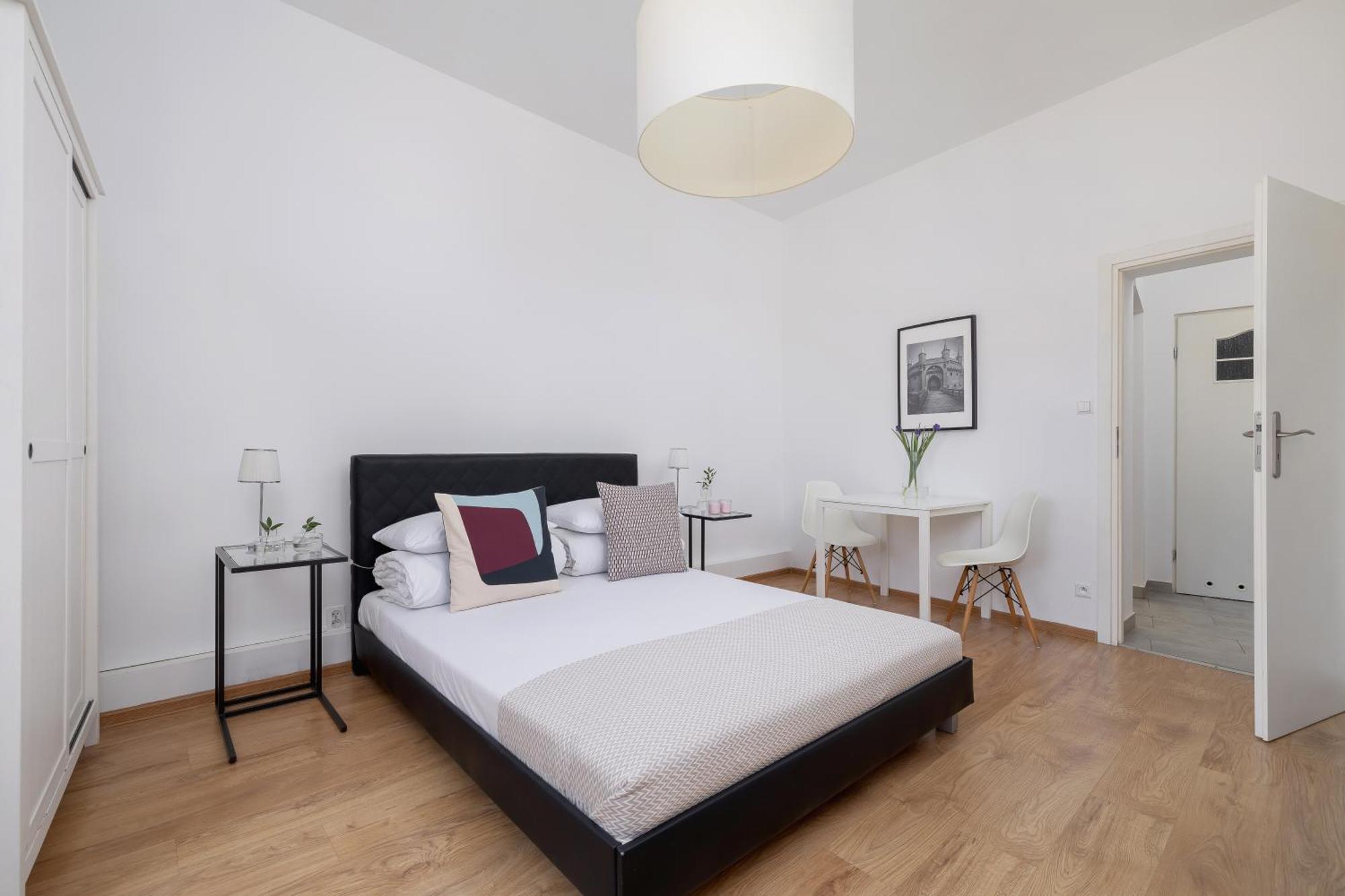 1-Bedroom Apartment - Dluga 65 Street كراكوفيا المظهر الخارجي الصورة